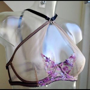 Sample sale Edge O’ Beyond bra